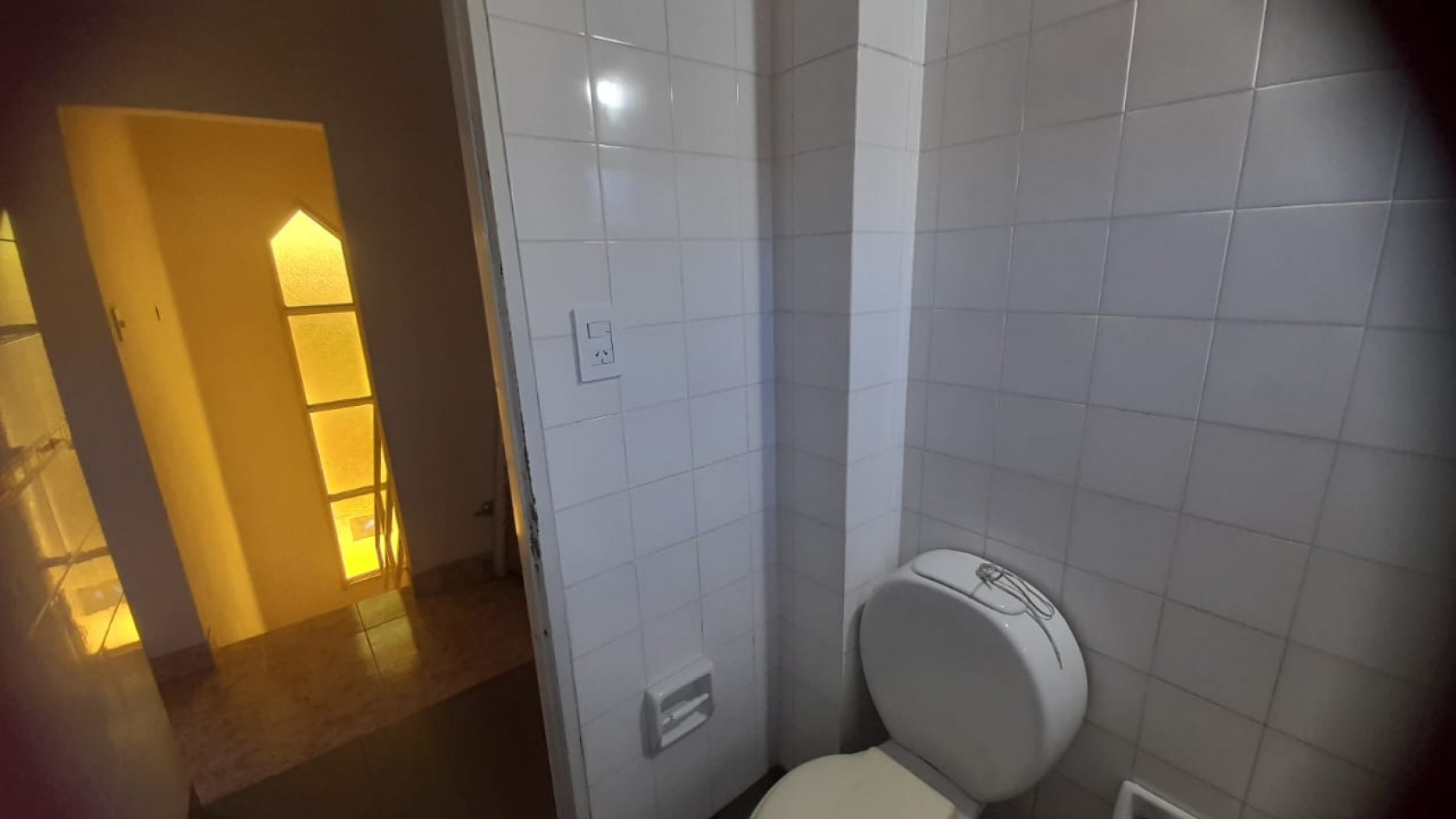 VENTA CASA DE 4 AMBIENTES C/COCHERA CUBIERTA EN QUILMES