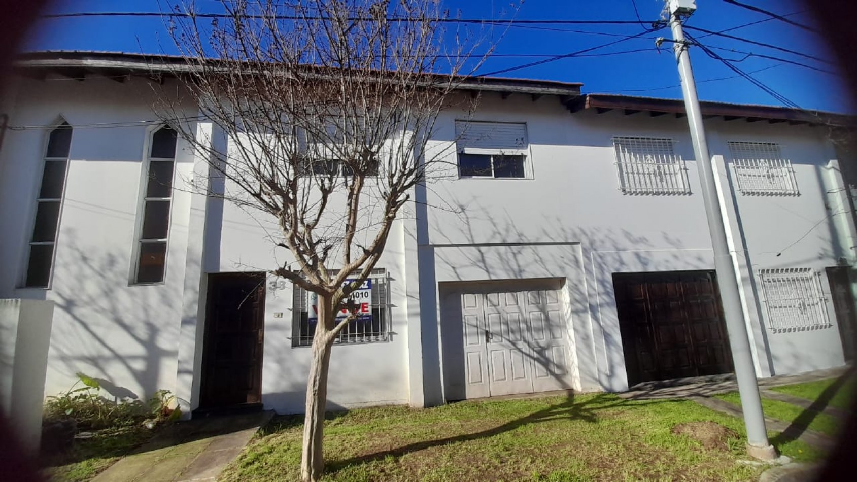 VENTA CASA DE 4 AMBIENTES C/COCHERA CUBIERTA EN QUILMES