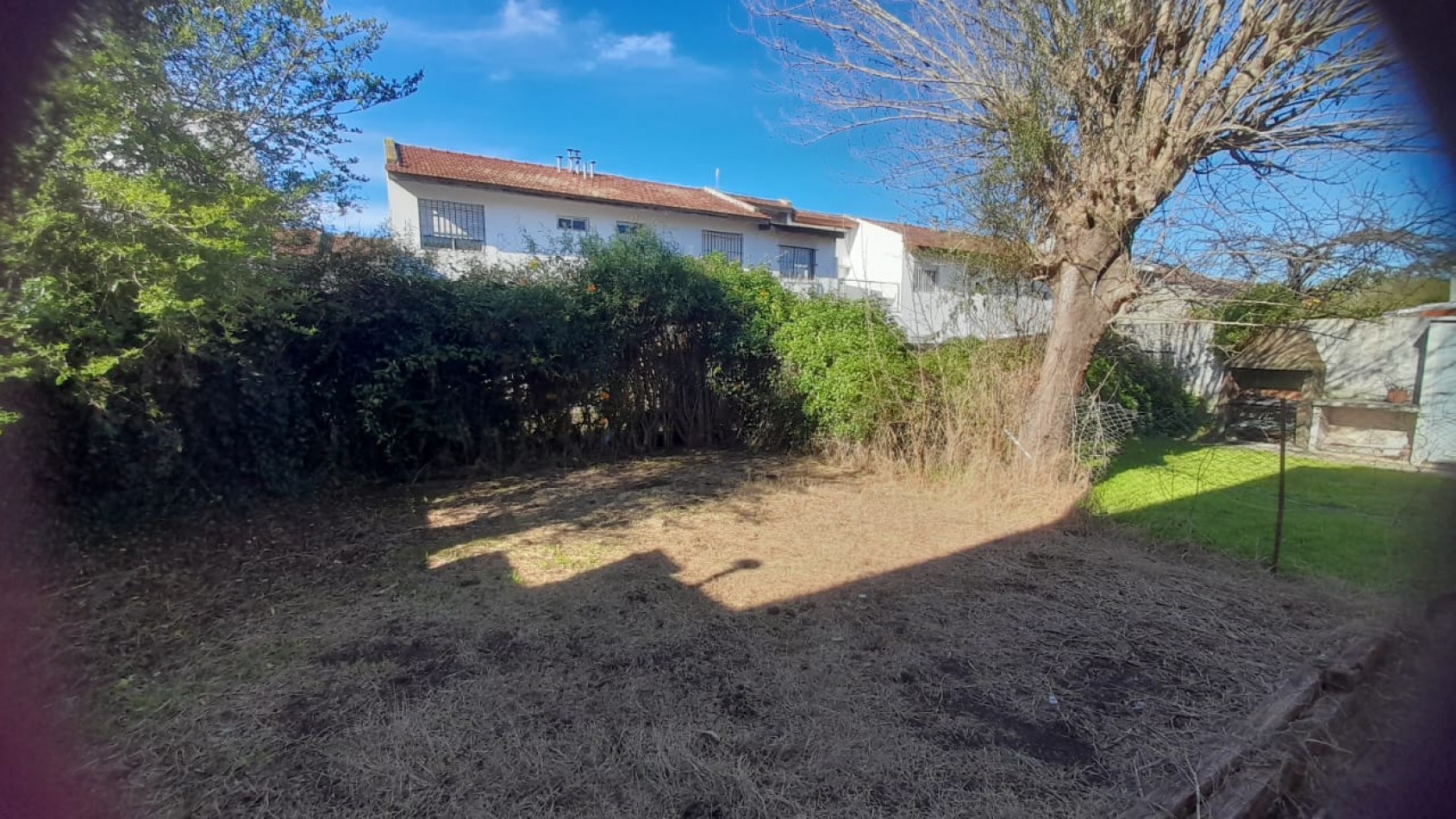 VENTA CASA DE 4 AMBIENTES C/COCHERA CUBIERTA EN QUILMES