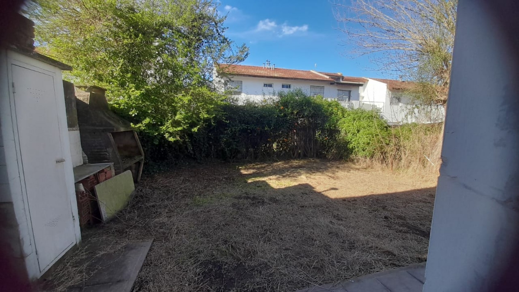 VENTA CASA DE 4 AMBIENTES C/COCHERA CUBIERTA EN QUILMES