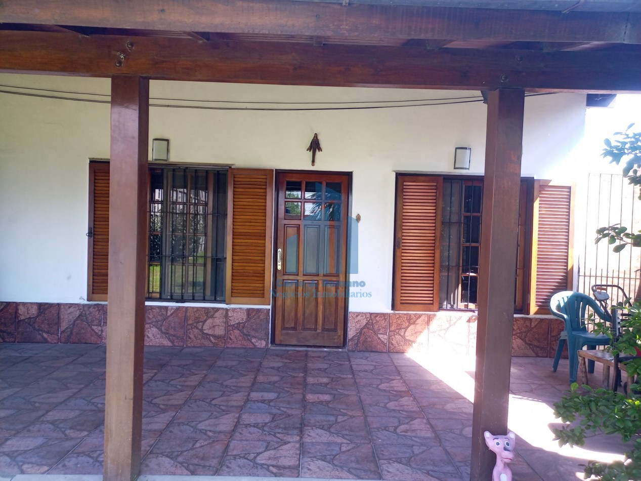VENTA CASA 5 AMBIENTES C/ COCHERA EN PILAR