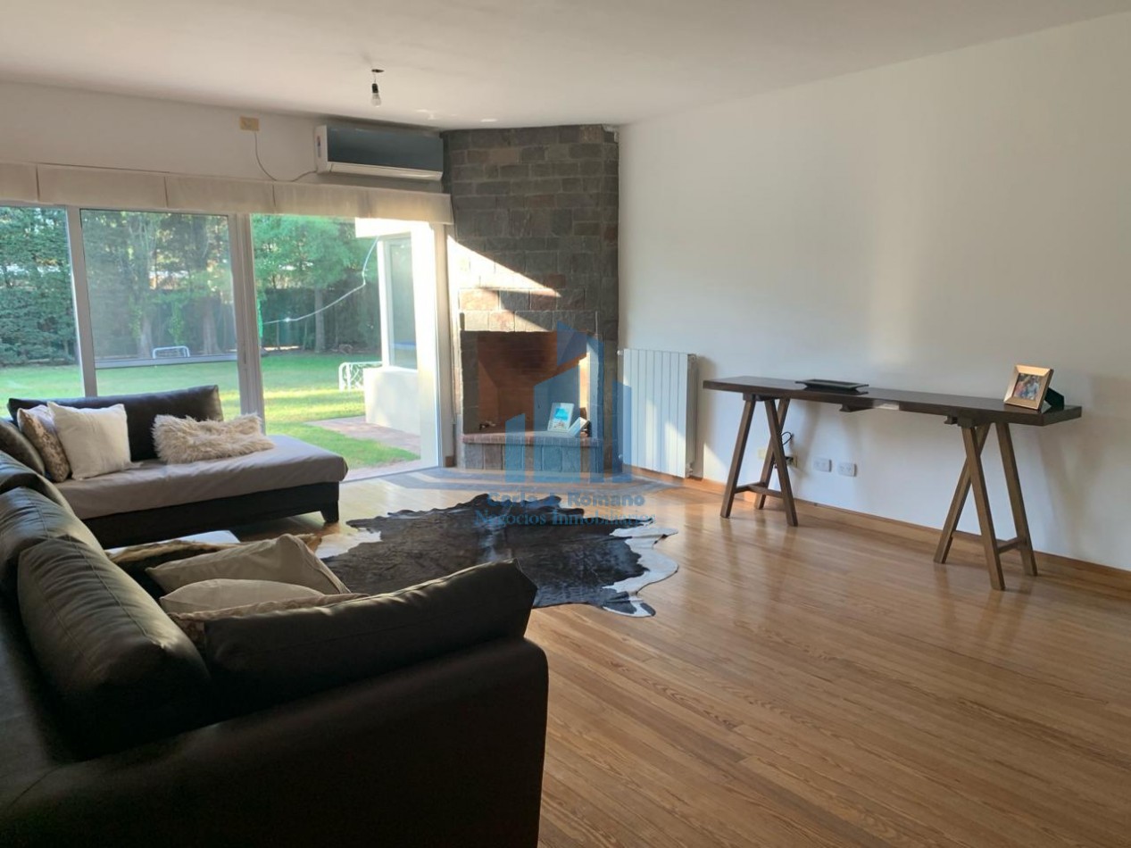 Alquiler casa 5 ambientes en Club de Campo San Patricio, Moreno.