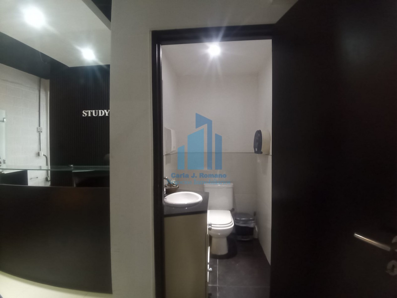 VENTA DE OFICINA EN INGENIERO MASCHWITZ 