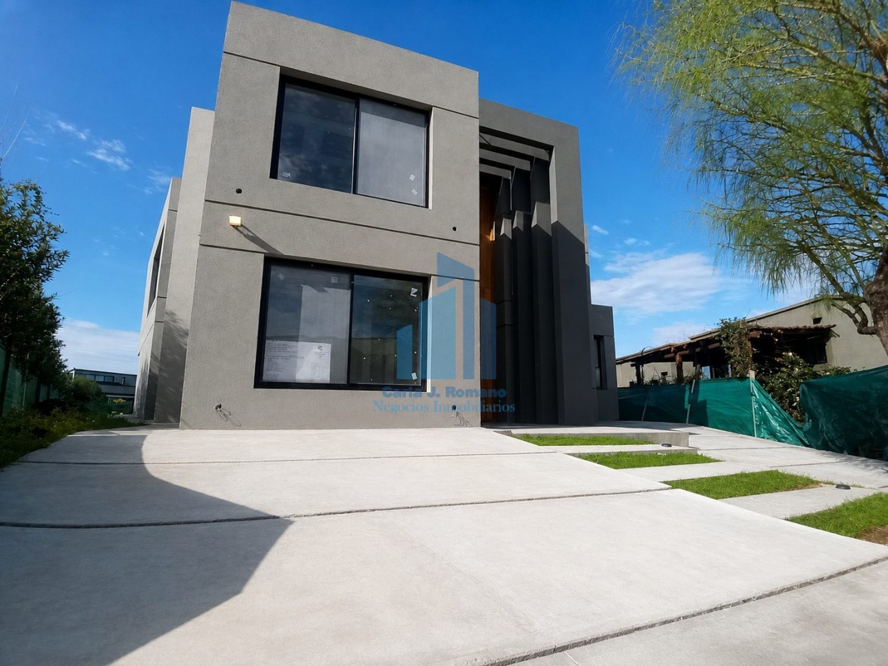 VENTA CASA 6 AMBIENTES EN BARRIO EL CANTON CON VISTA A LAGUNA , ESCOBAR 