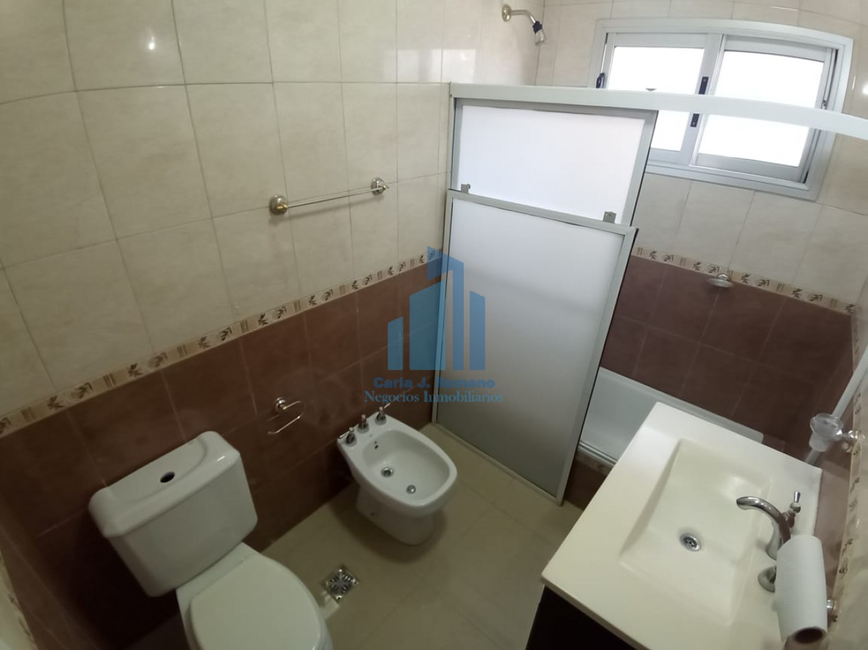 VENTA CASA 4 AMBIENTES EN COUNTRY SAN PATRICIO, MORENO 