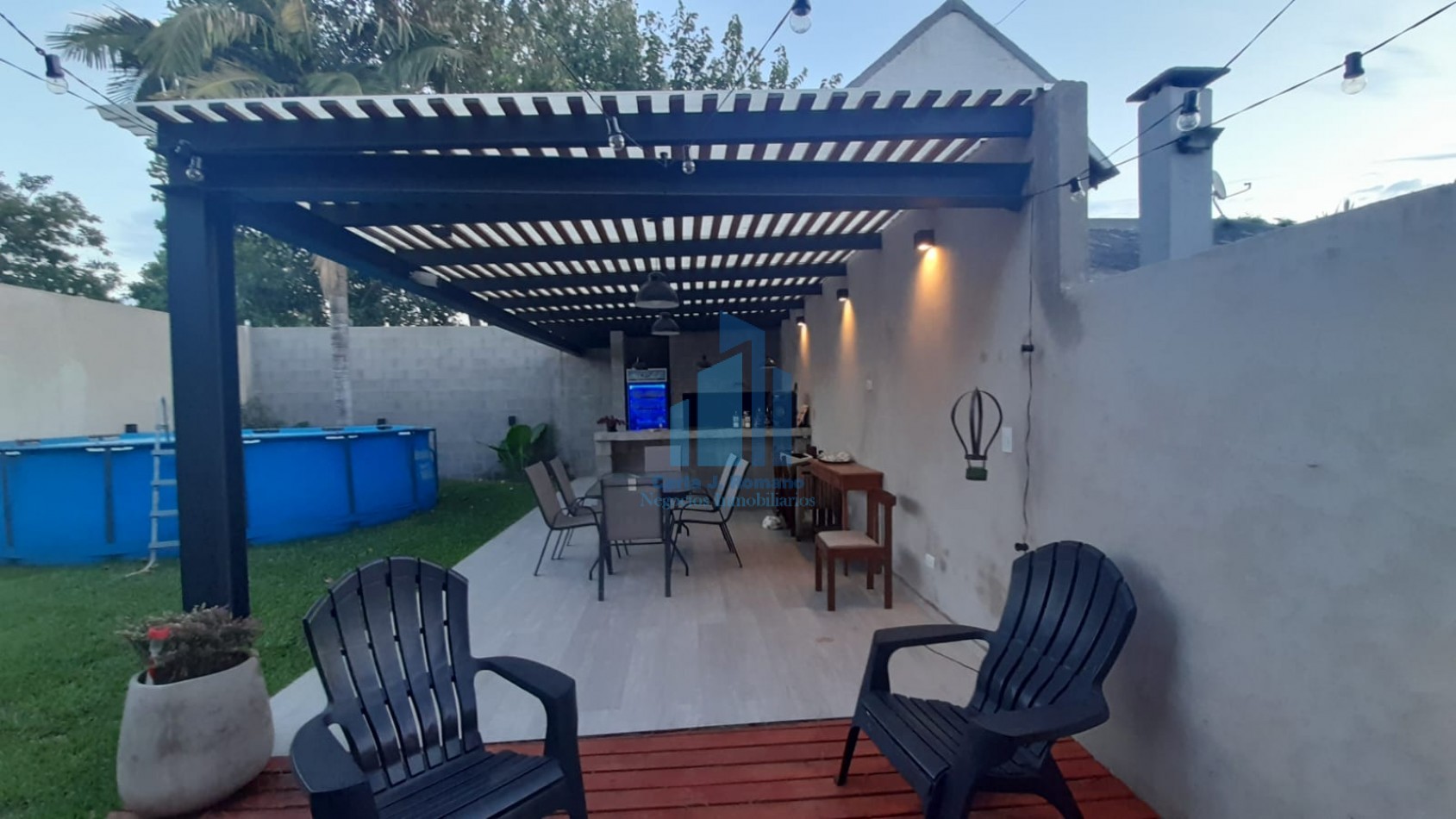 VENTA CASA 4 AMBIENTES CON COCHERA EN QUILMES 
