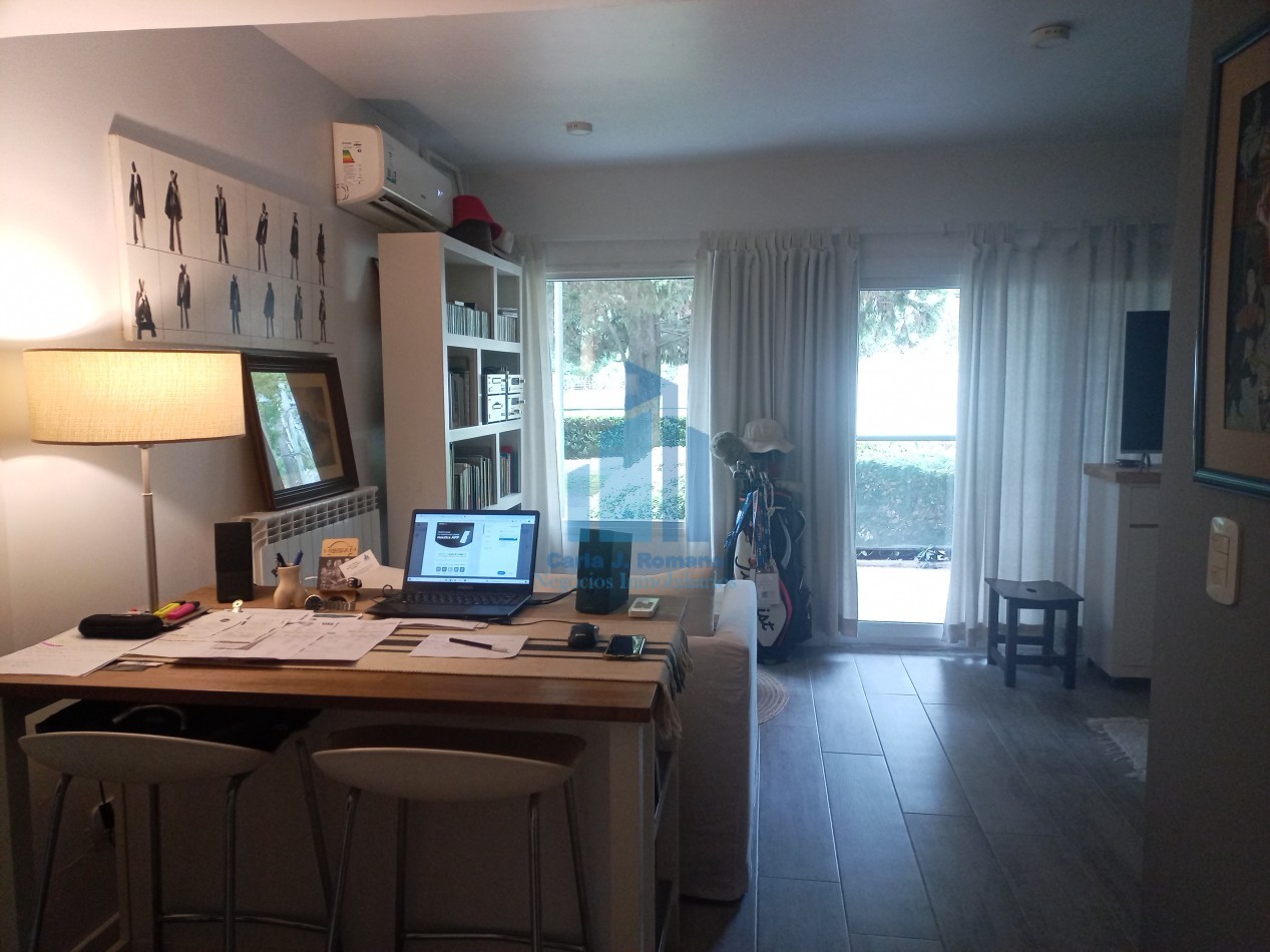 VENTA MONOAMBIENTE C/ COCHERA EN PILAR 