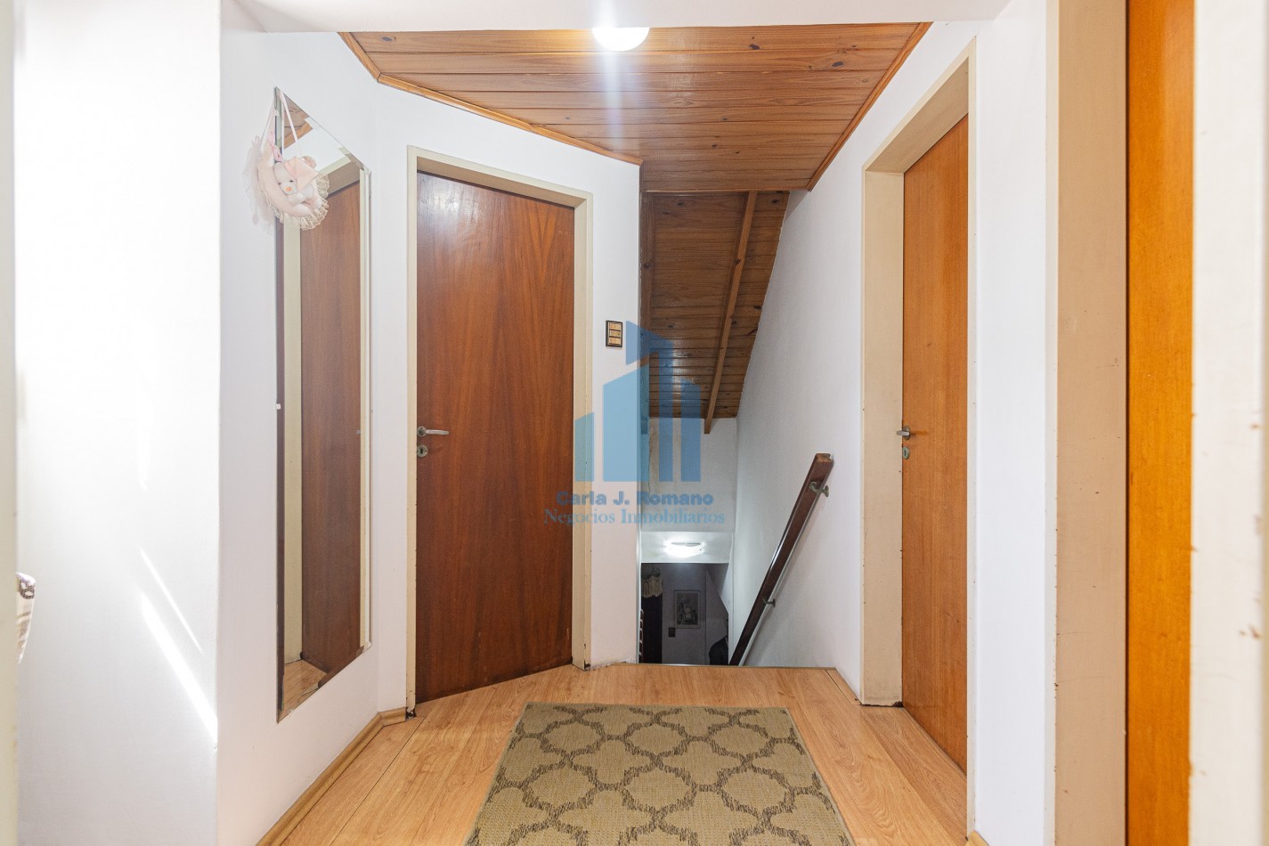Venta Chalet 5 ambientes  con cochera en Sarandi