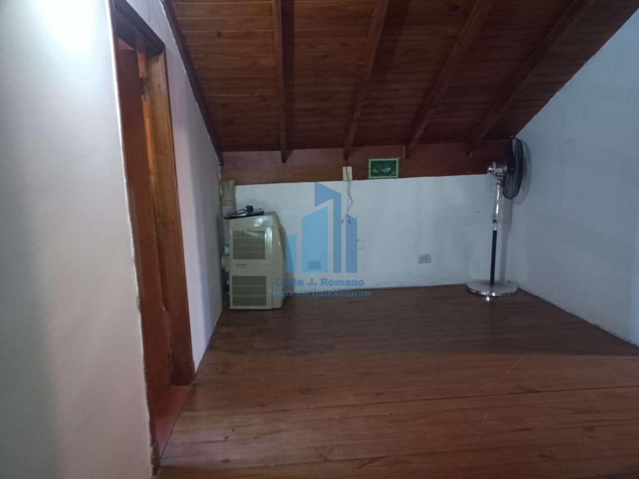 VENTA CASA 5 AMBIENTES C/ COCHERA EN PILAR