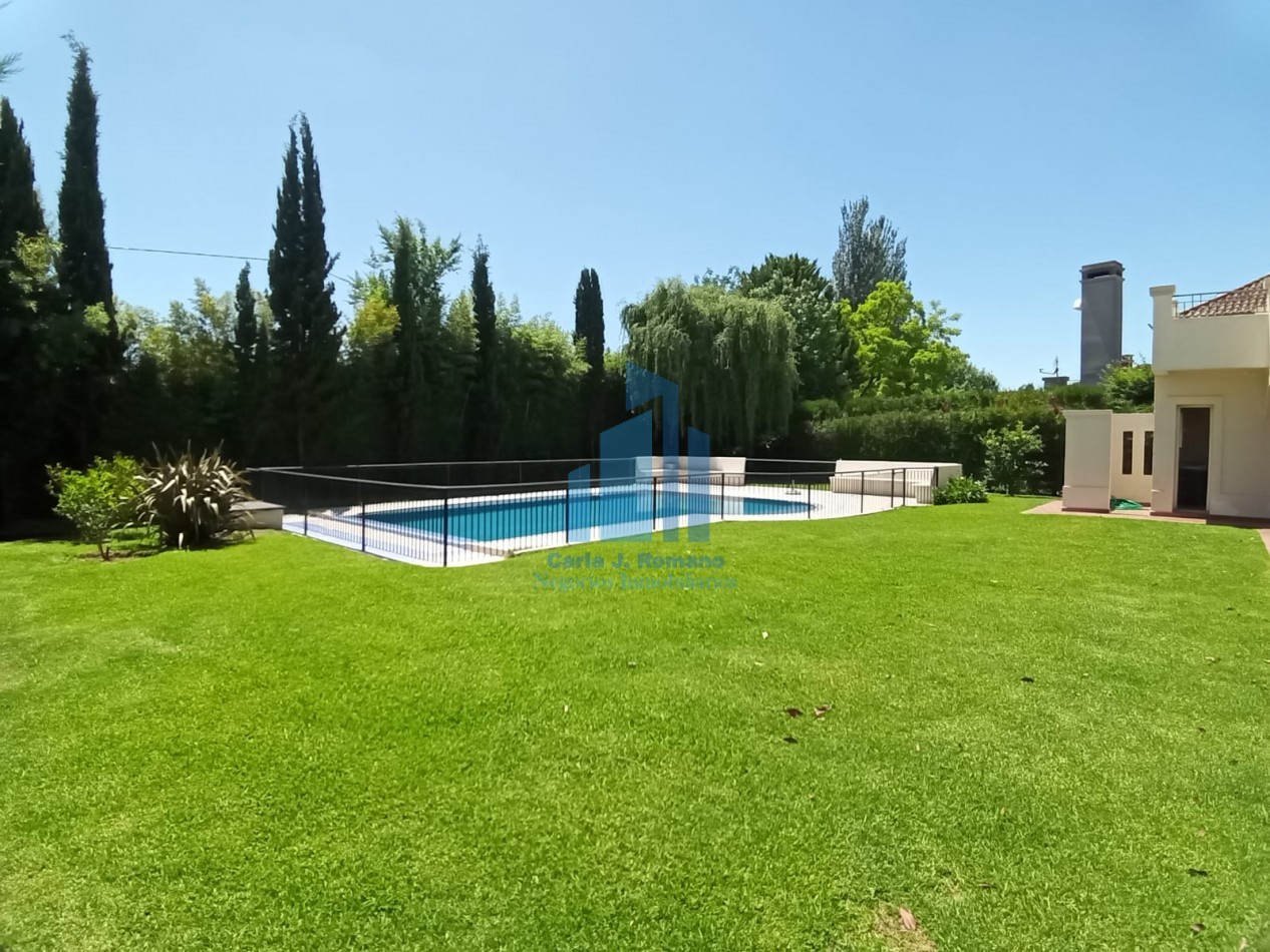 VENTA CASA 4 AMBIENTES C/ PISCINA En COUNTRY SAN PATRICIO, MORENO 
