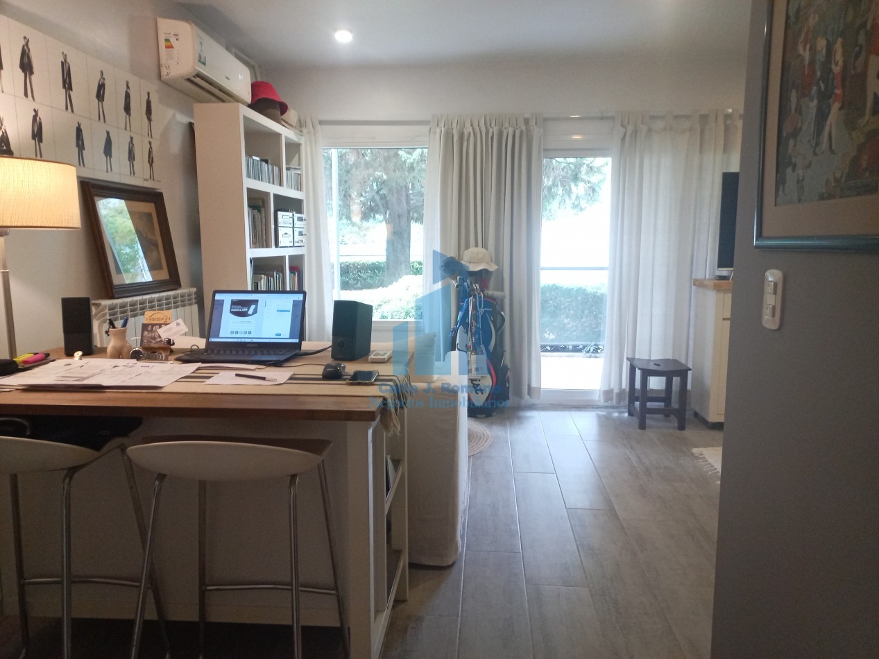 VENTA MONOAMBIENTE C/ COCHERA EN PILAR 