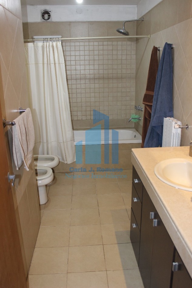 Alquiler casa 5 ambientes en Club de Campo San Patricio, Moreno.