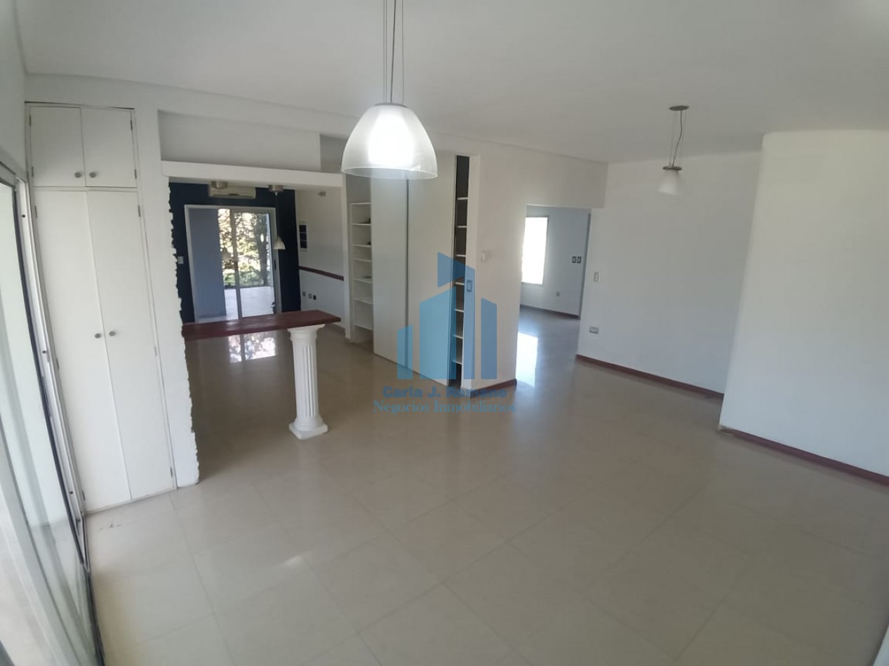VENTA CASA 4 AMBIENTES EN COUNTRY SAN PATRICIO, MORENO 