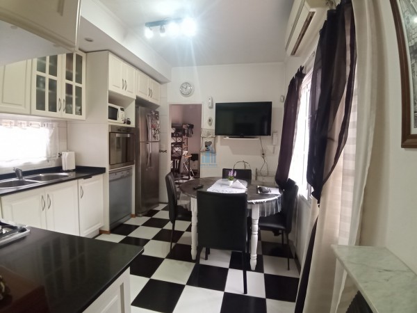 VENTA CASA  DE 5 AMBIENTES EN MORENO Multifamiliar