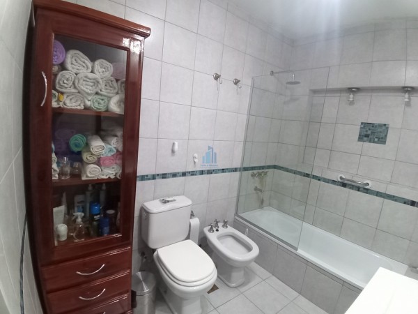 VENTA CASA  DE 5 AMBIENTES EN MORENO Multifamiliar