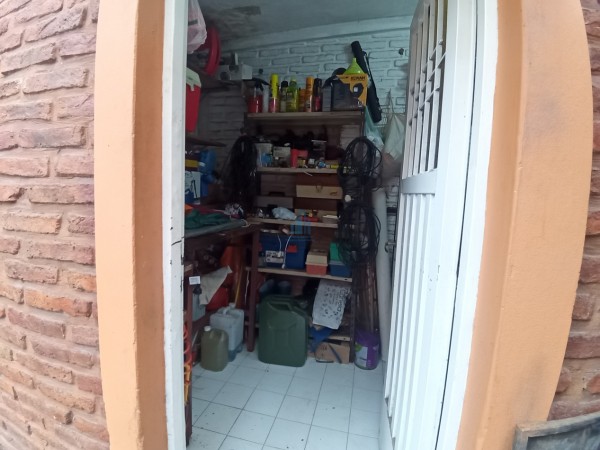 VENTA CASA  DE 5 AMBIENTES EN MORENO Multifamiliar