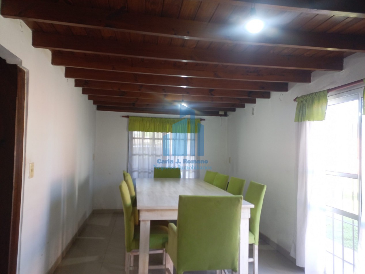 VENTA CASA 5 AMBIENTES C/ COCHERA EN PILAR
