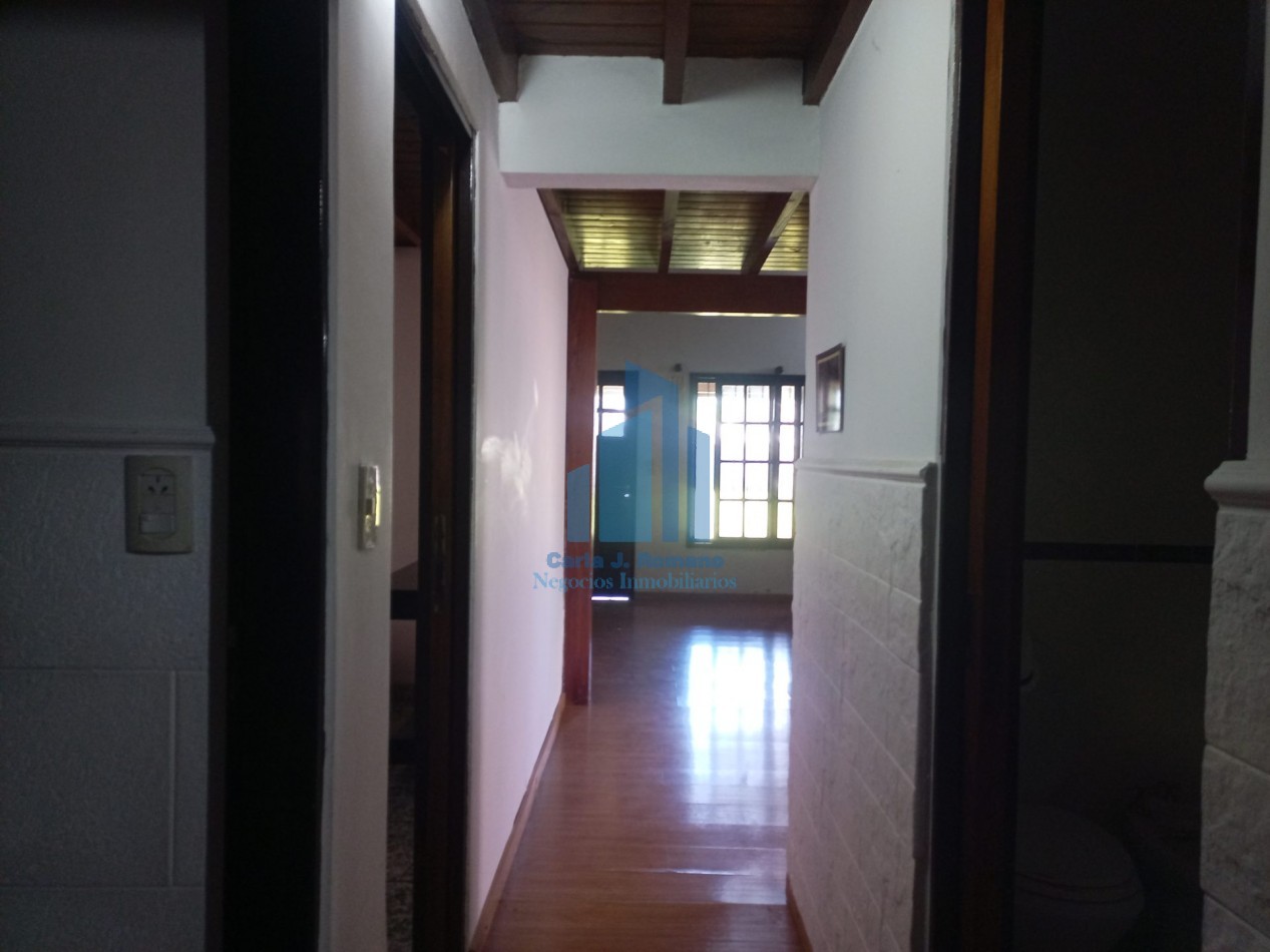 VENTA CASA 5 AMBIENTES C/ COCHERA EN PILAR