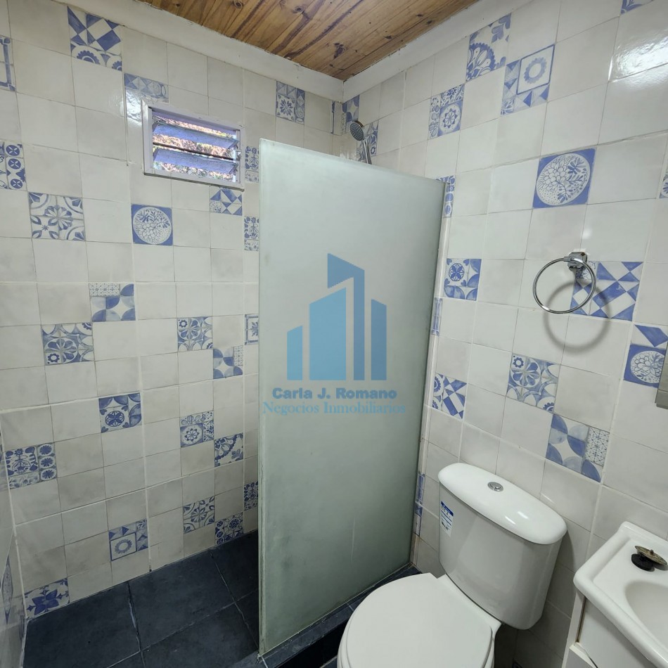 VENTA CASA 3 AMBIENTES CON COCHERA EN PILAR 