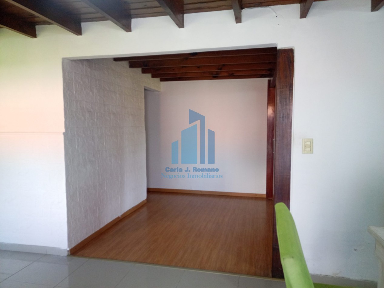 VENTA CASA 5 AMBIENTES C/ COCHERA EN PILAR