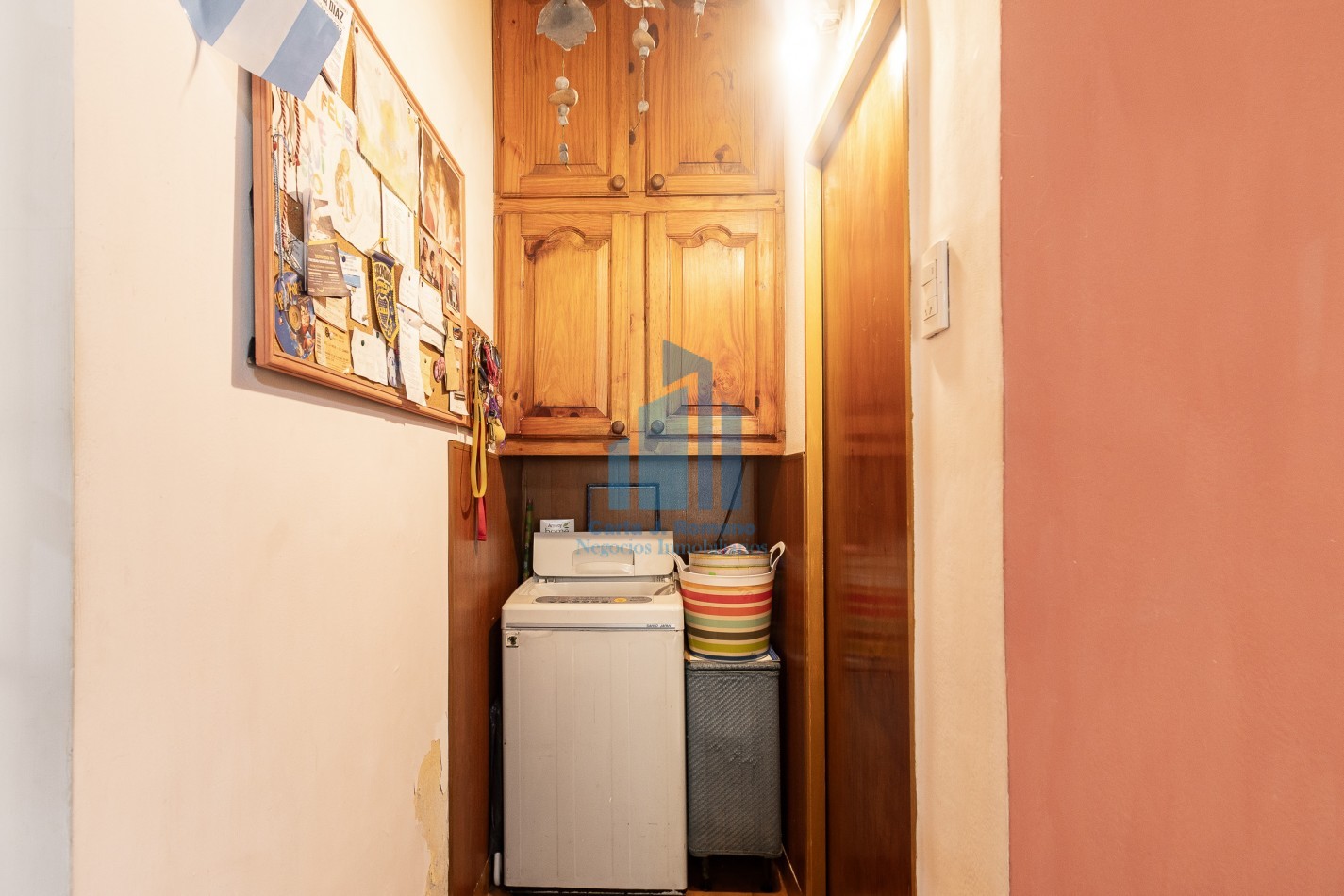 Venta Chalet 5 ambientes  con cochera en Sarandi