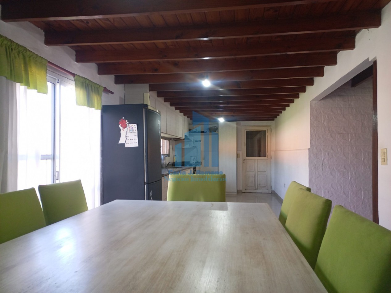 VENTA CASA 5 AMBIENTES C/ COCHERA EN PILAR