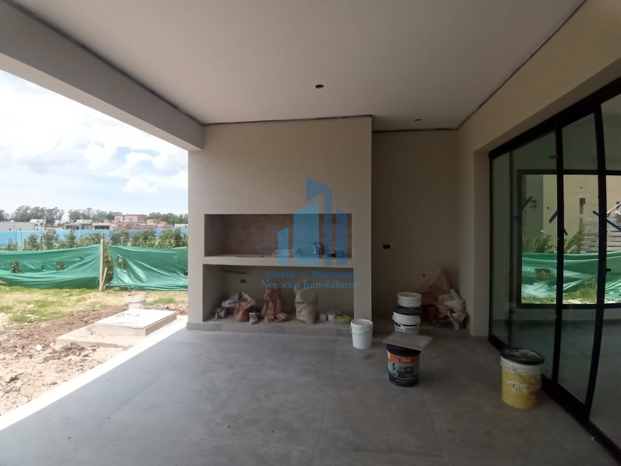 Venta Casa 4 ambientes en Santa Elisa, Pilar del Este  