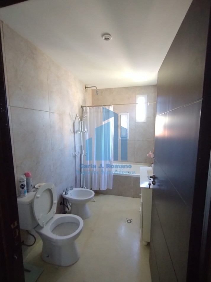 Venta de casa 5 ambientes: Escobar