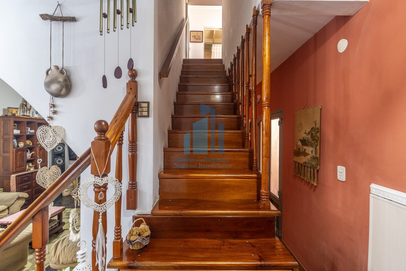 Venta Chalet 5 ambientes  con cochera en Sarandi