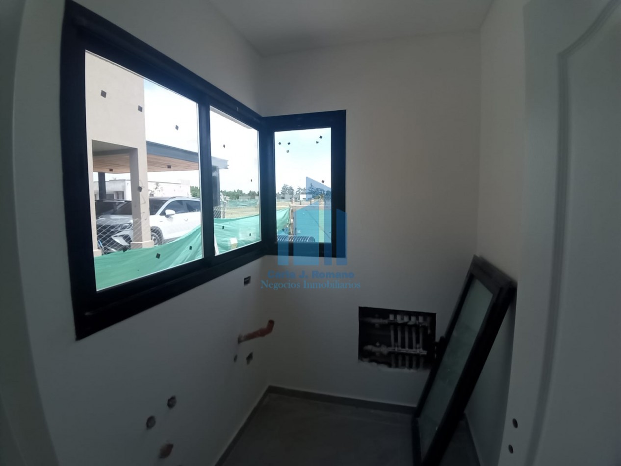 Venta Casa 4 ambientes en Santa Elisa, Pilar del Este  