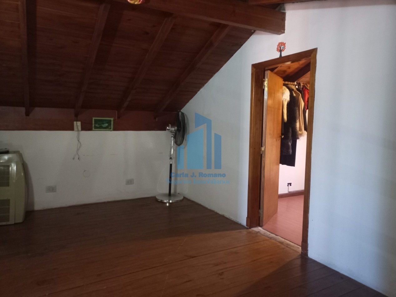 VENTA CASA 5 AMBIENTES C/ COCHERA EN PILAR