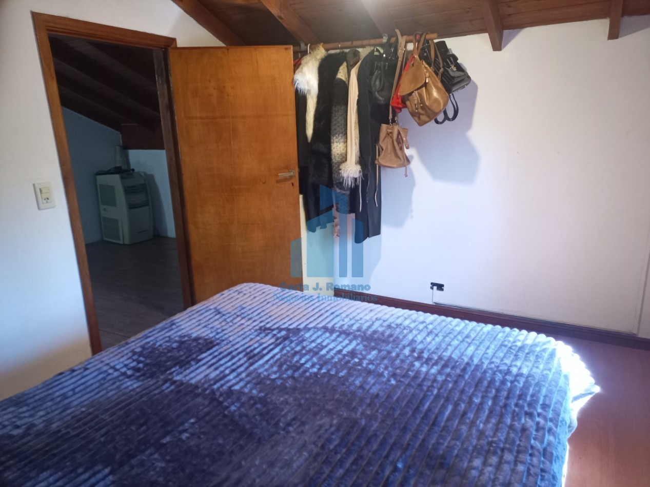 VENTA CASA 5 AMBIENTES C/ COCHERA EN PILAR