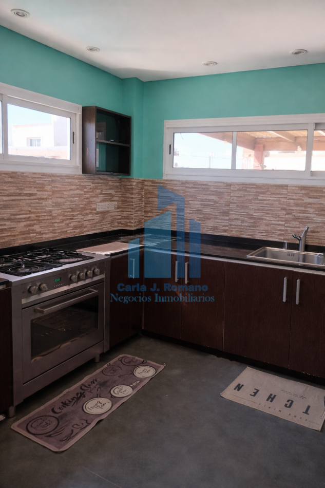 Venta de casa 5 ambientes: Escobar