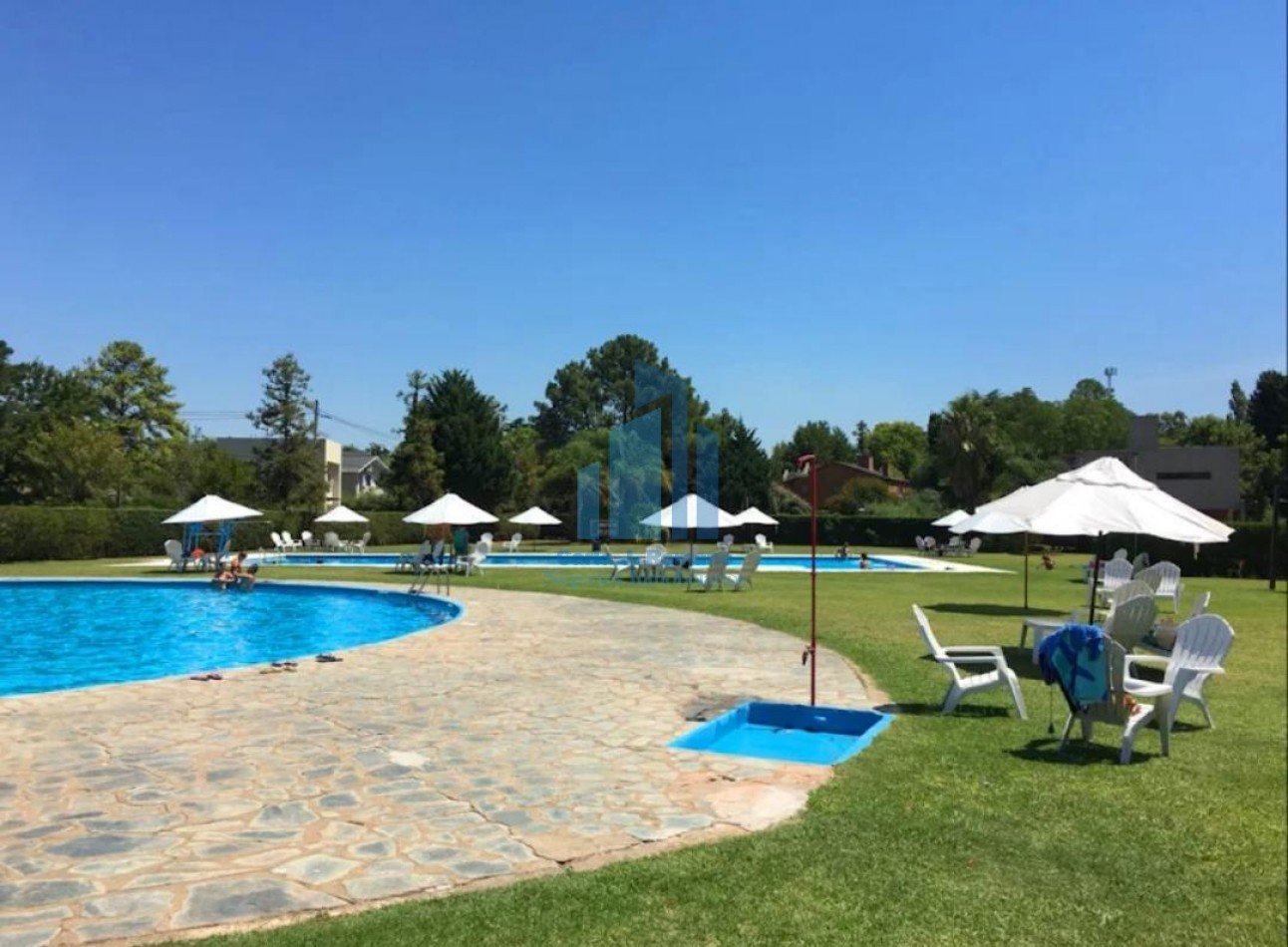 VENTA DE CASA EN BARRIO CLUB PRIVADO LOMA VERDE