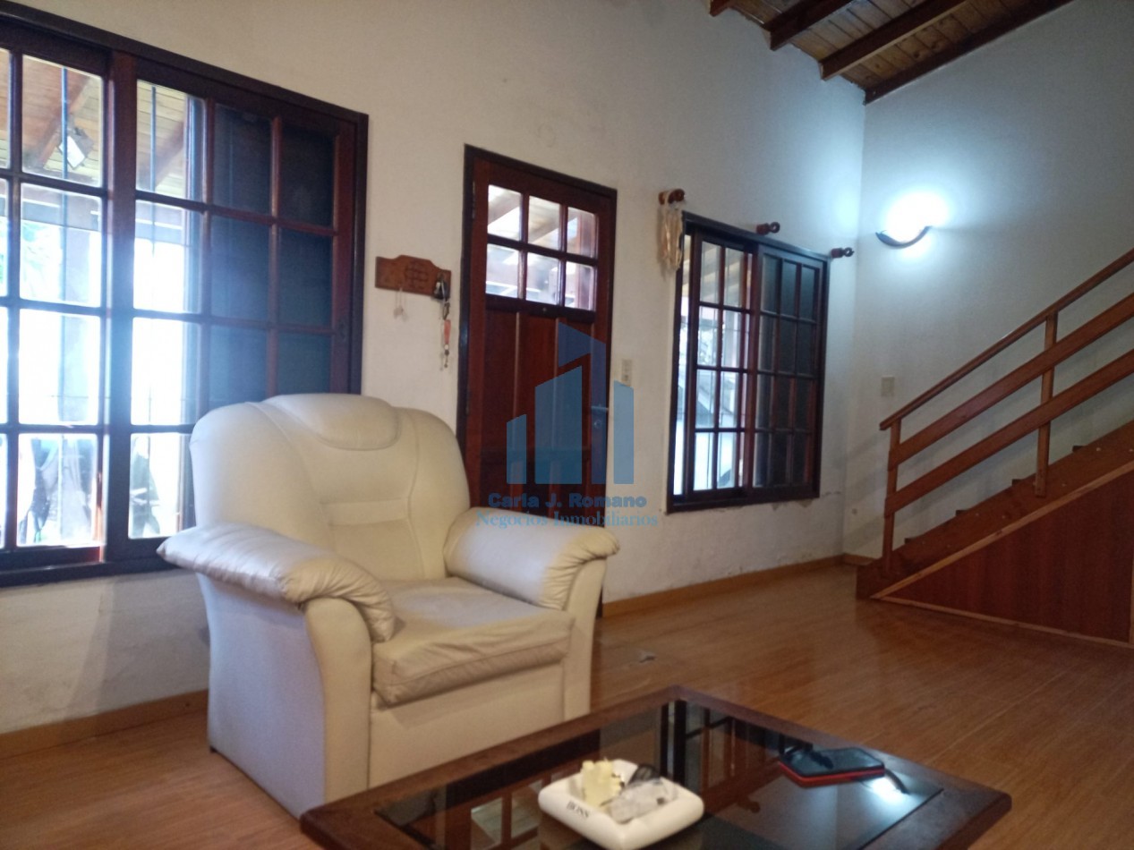 VENTA CASA 5 AMBIENTES C/ COCHERA EN PILAR