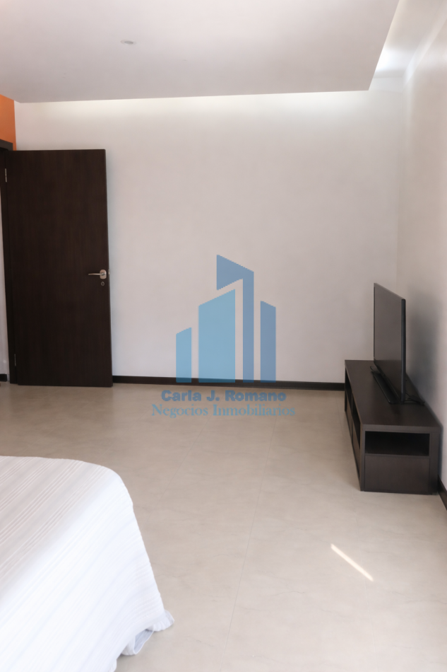 Venta de casa 5 ambientes: Escobar