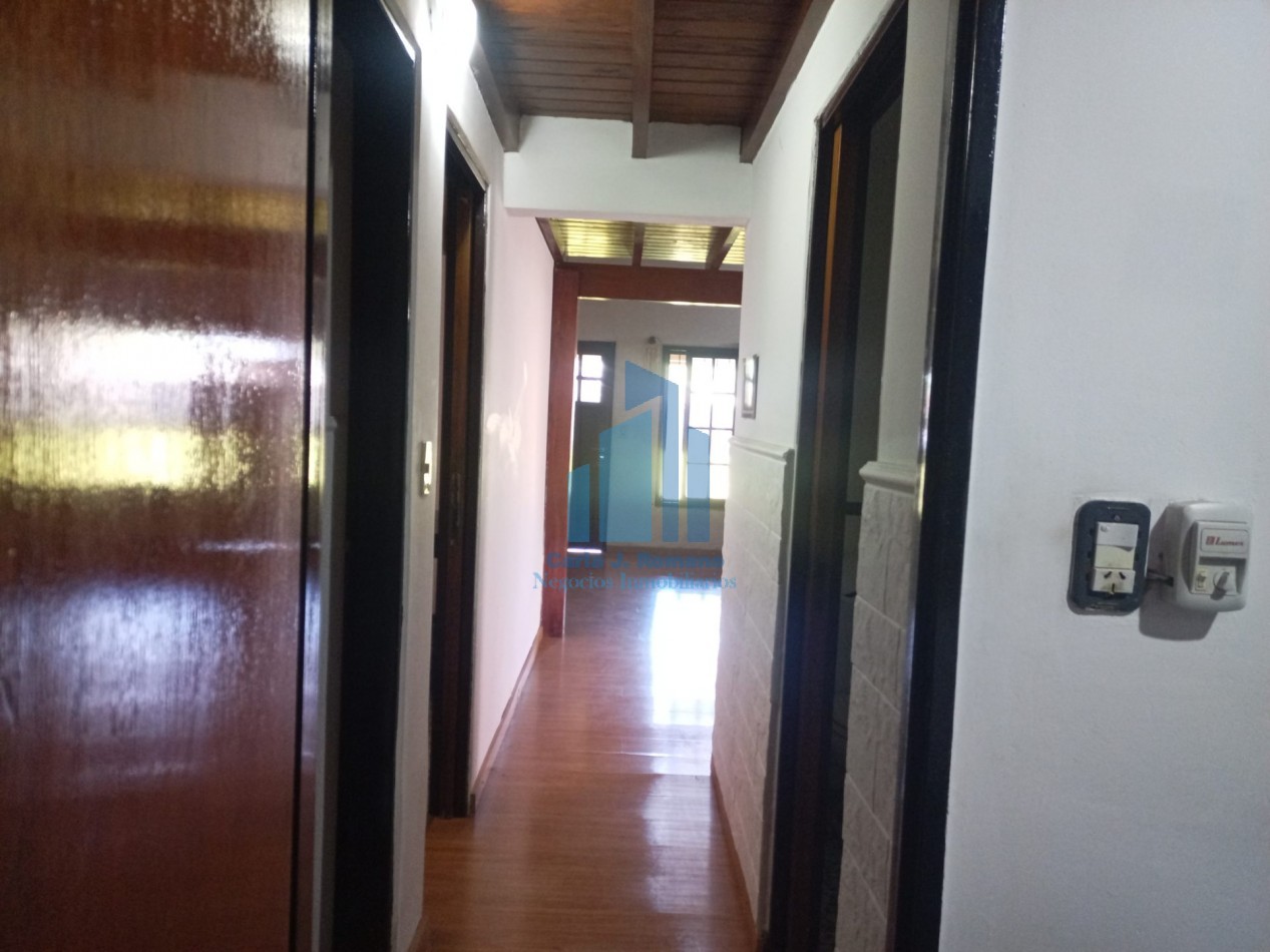 VENTA CASA 5 AMBIENTES C/ COCHERA EN PILAR