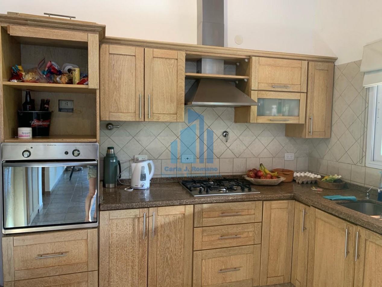 Alquiler casa 5 ambientes en Club de Campo San Patricio, Moreno.