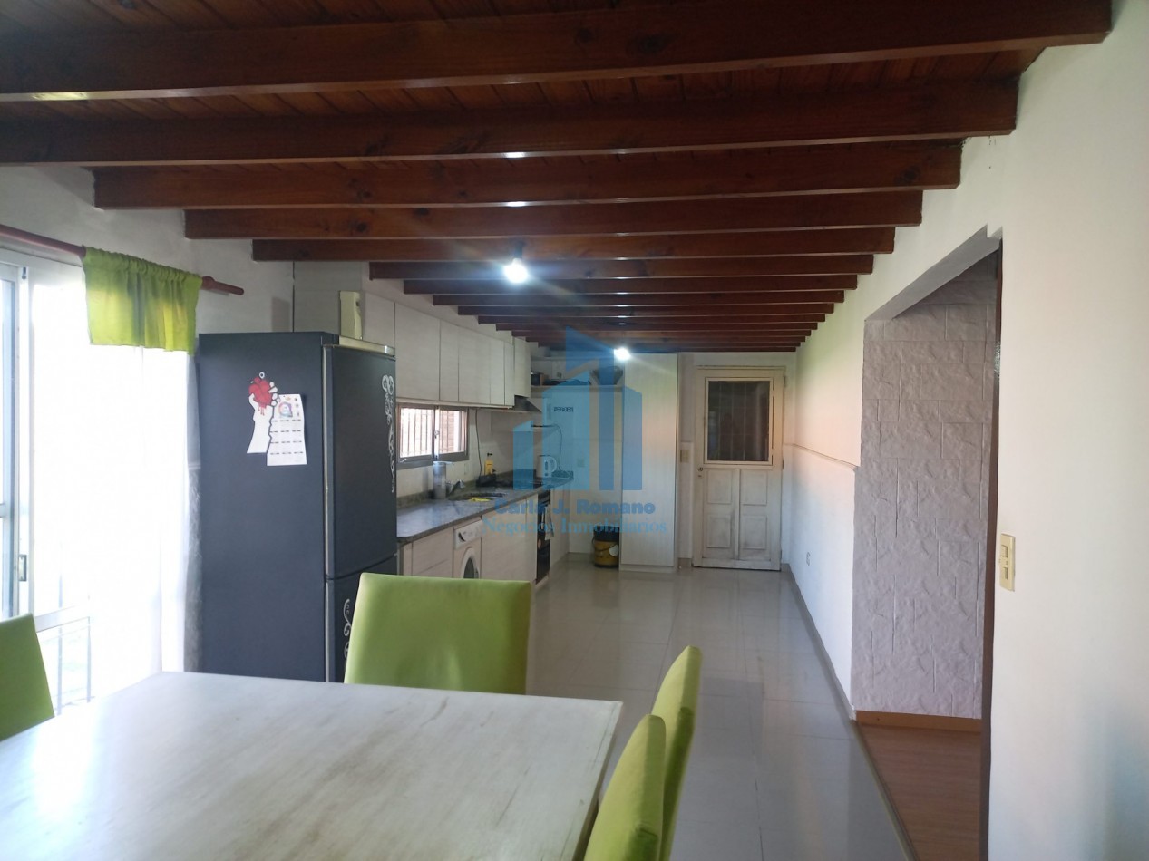 VENTA CASA 5 AMBIENTES C/ COCHERA EN PILAR