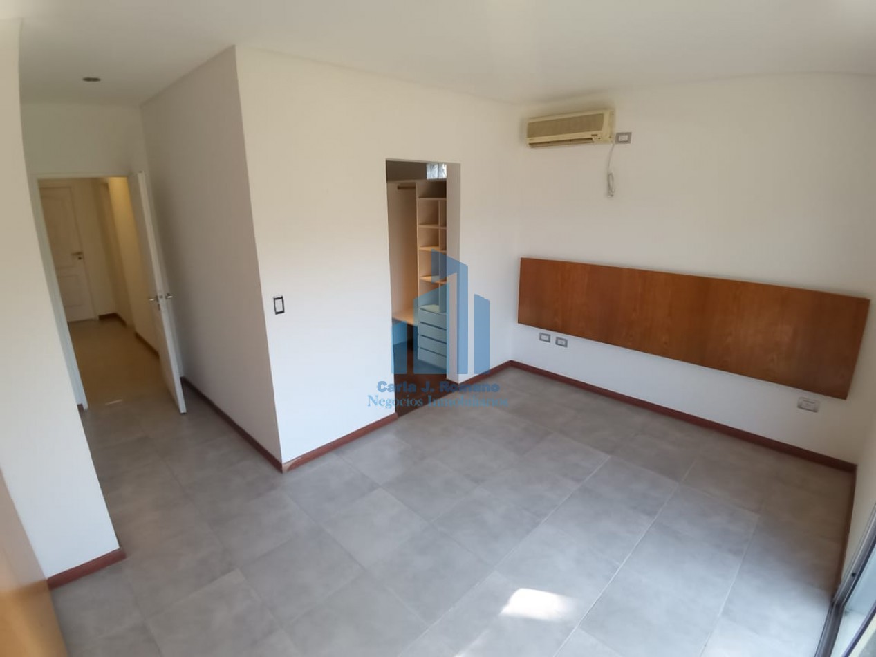VENTA CASA 4 AMBIENTES EN COUNTRY SAN PATRICIO, MORENO 