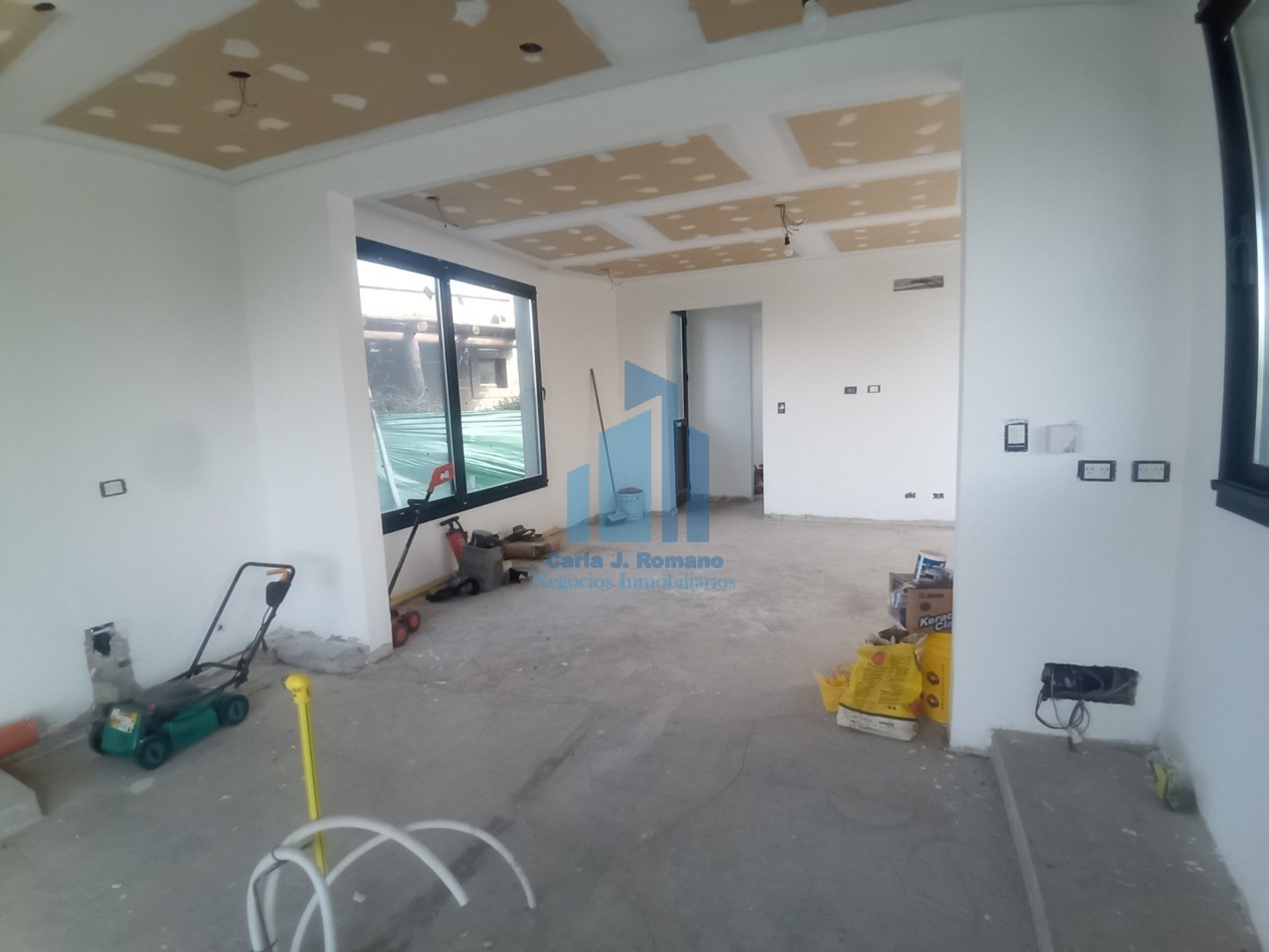 VENTA CASA 6 AMBIENTES EN BARRIO EL CANTON CON VISTA A LAGUNA , ESCOBAR 