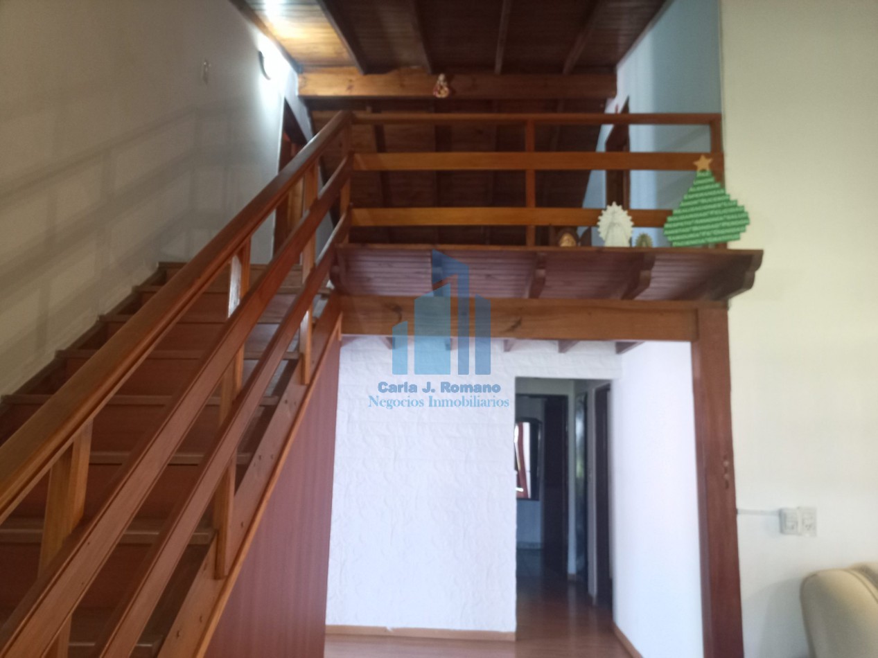 VENTA CASA 5 AMBIENTES C/ COCHERA EN PILAR