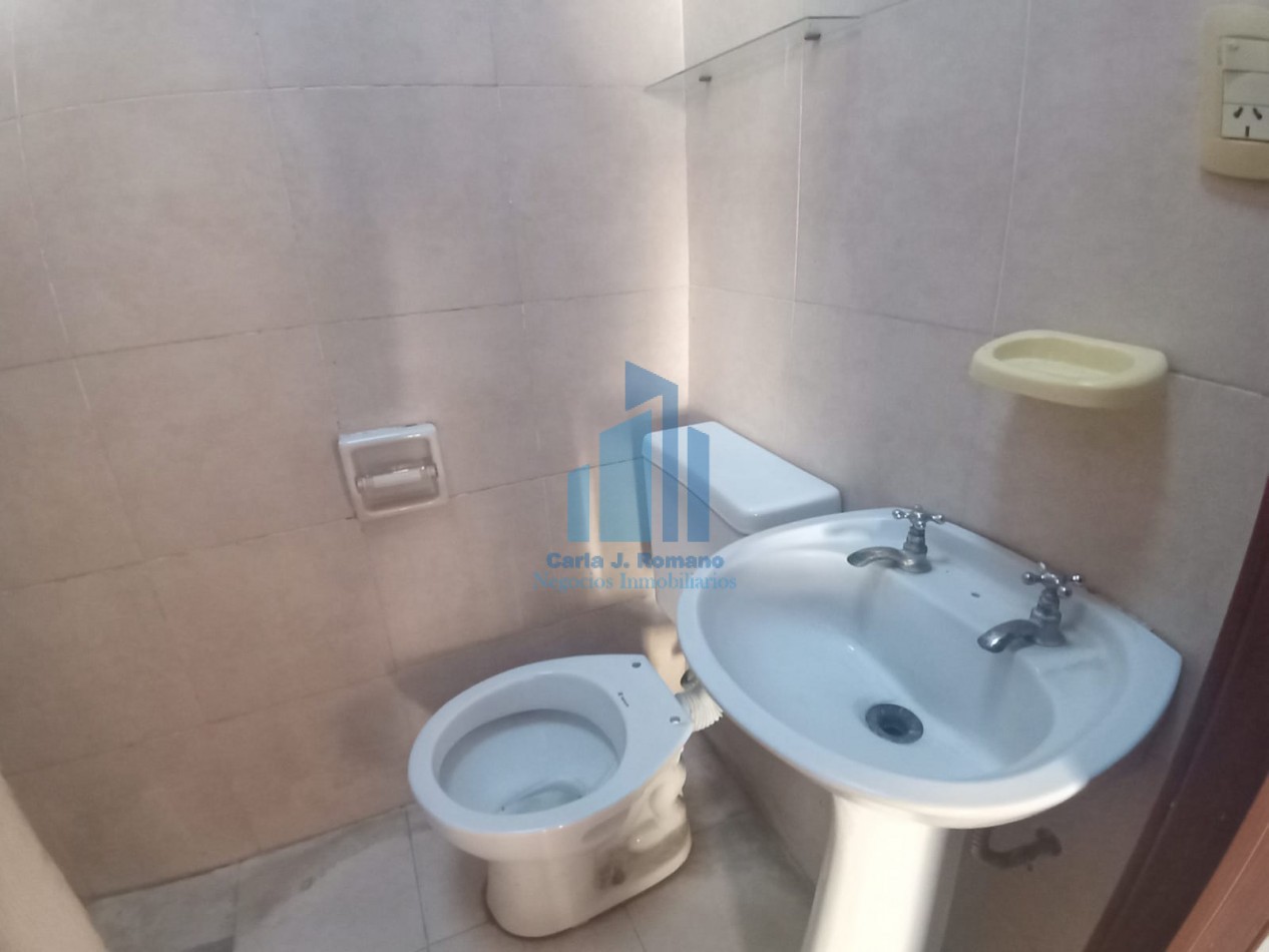 VENTA CASA CON COCHERA Y PISCINA EN DERQUI, PILAR 