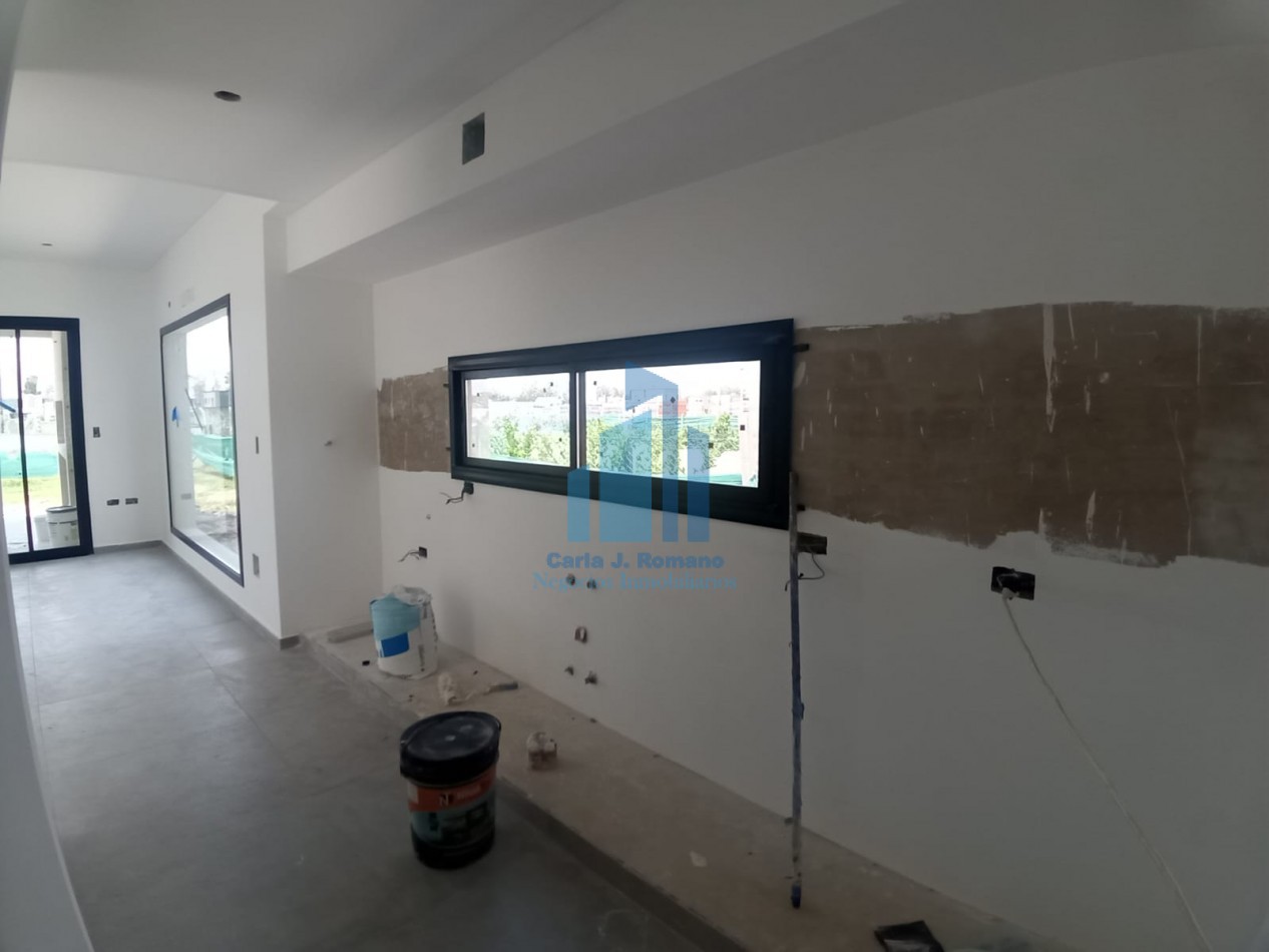 Venta Casa 4 ambientes en Santa Elisa, Pilar del Este  