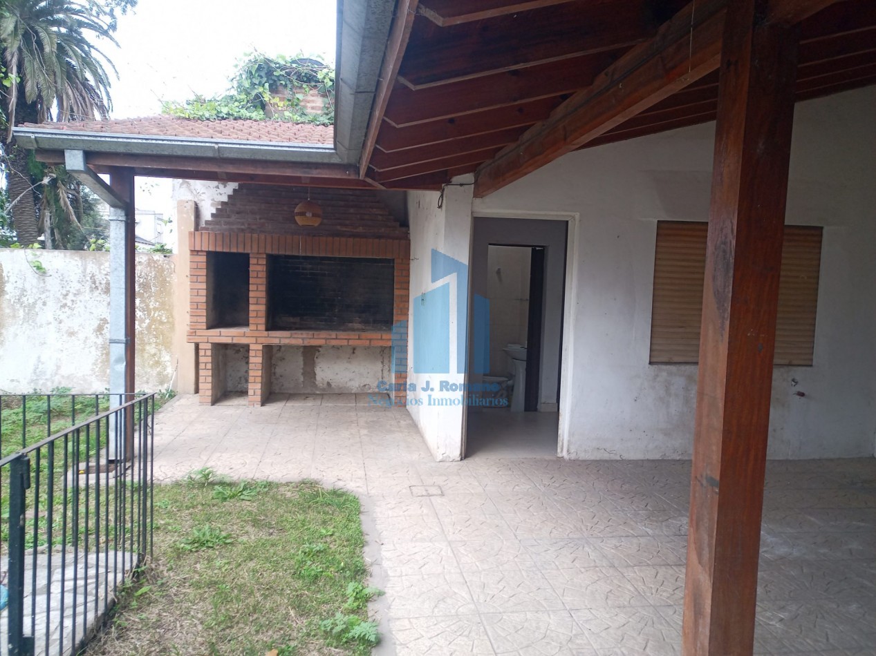 VENTA CASA CON COCHERA Y PISCINA EN DERQUI, PILAR 