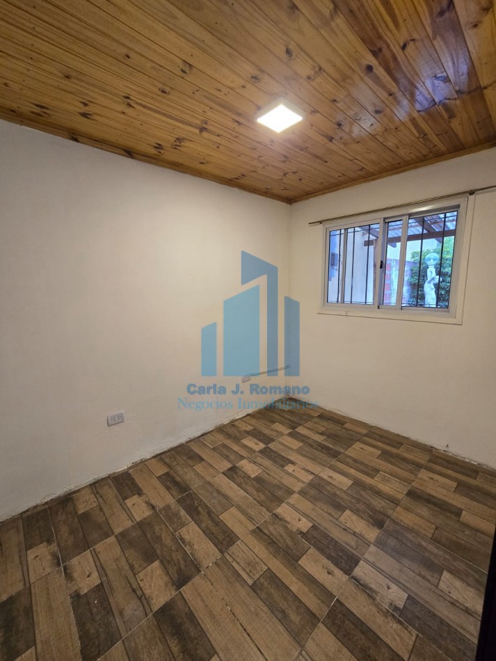 VENTA CASA 3 AMBIENTES CON COCHERA EN PILAR 