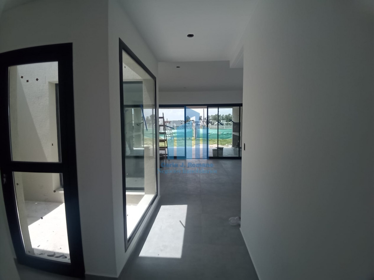Venta Casa 4 ambientes en Santa Elisa, Pilar del Este  