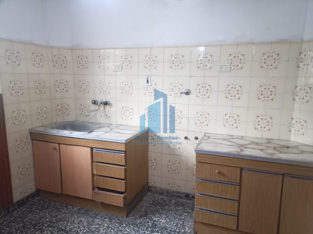 VENTA CASA CON COCHERA Y PISCINA EN DERQUI, PILAR 