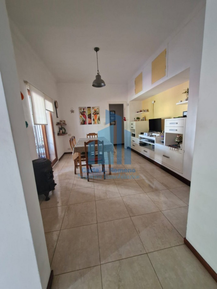 VENTA CASA 4 AMBIENTES C/COCHERA EN HAEDO 