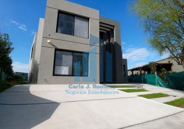 VENTA CASA 6 AMBIENTES EN BARRIO EL CANTON CON VISTA A LAGUNA , ESCOBAR 